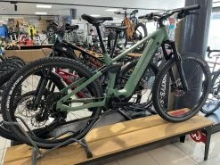 Berria Bikes BERRIA Mako Hybrid HP 6 VTTAE 720WH Green Jungle/grey Keronite 2023 16 Berria Bikes BERRIA Mako Hybrid HP 6 VTTAE 720WH Green Jungle/grey Keronite 2023 -Composants VTT Soldes Magasin berria mako hybrid hp 6 vttae 720wh green junglegrey keronite 2023 5