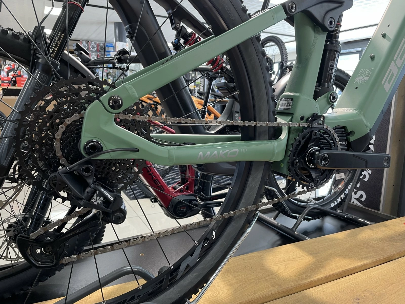 Berria Bikes BERRIA Mako Hybrid HP 6 VTTAE 720WH Green Jungle/grey Keronite 2023 9 Berria Bikes BERRIA Mako Hybrid HP 6 VTTAE 720WH Green Jungle/grey Keronite 2023 – Image 7