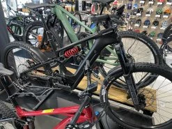 CANNONDALE Moterra Neo Carbone LT 2 VTTAE Matte Black 2023 27 CANNONDALE Moterra Neo Carbone LT 2 VTTAE Matte Black 2023 -Composants VTT Soldes Magasin cannondale moterra neo carbone lt 2 vttae matte black 2023 11