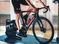 ELITE Home Trainer Suito-T à Transmission Directe -Composants VTT Soldes Magasin elite home trainer suito t a transmission directe 5