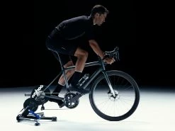 WAHOO FITNESS Home Trainer Kickr V6 Wifi -Composants VTT Soldes Magasin wahoo fitness home trainer kickr v6 wifi 2