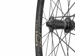 ZIPP 101 XPLR Roues Gravel Carbone 700C Disque Pneu Tubeless 2023 13 ZIPP 101 XPLR Roues Gravel Carbone 700C Disque Pneu Tubeless 2023 -Composants VTT Soldes Magasin zipp 101 xplr roues gravel carbone 700c disque pneu tubeless 2022 5